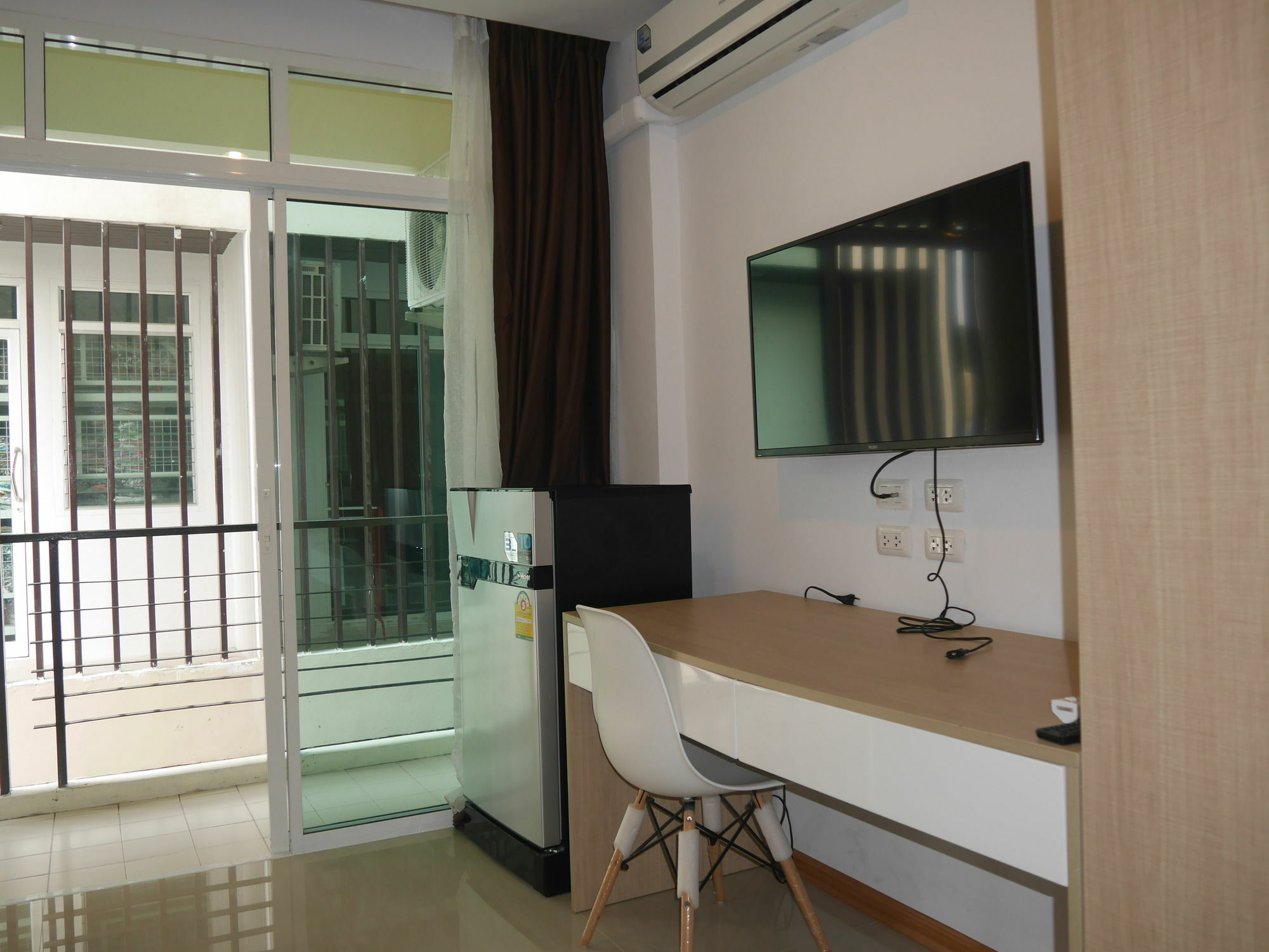 Darisa Apartment Service Patong Luaran gambar