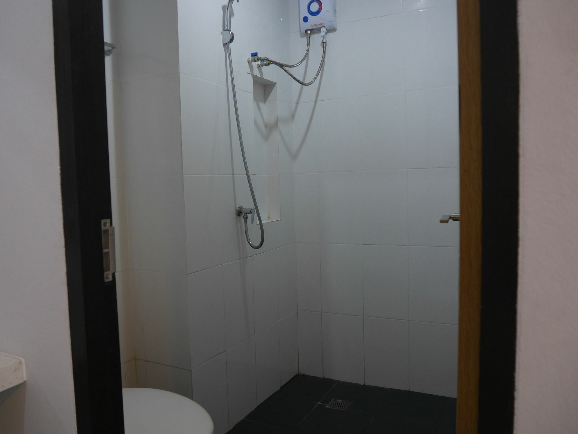 Darisa Apartment Service Patong Luaran gambar