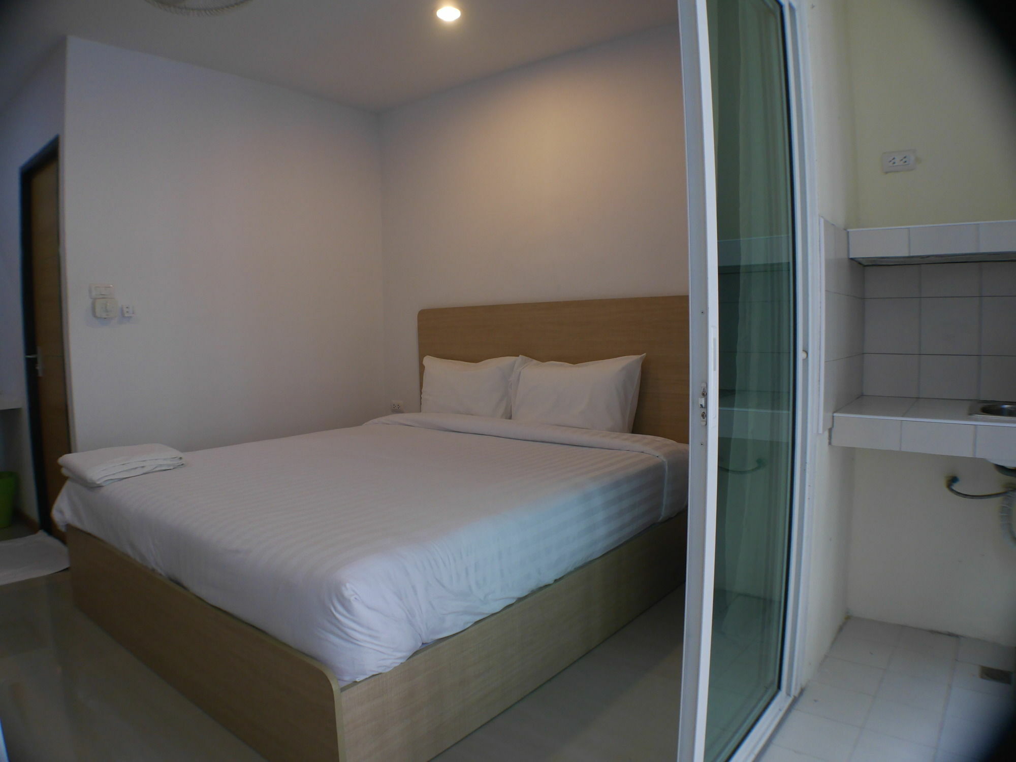 Darisa Apartment Service Patong Luaran gambar
