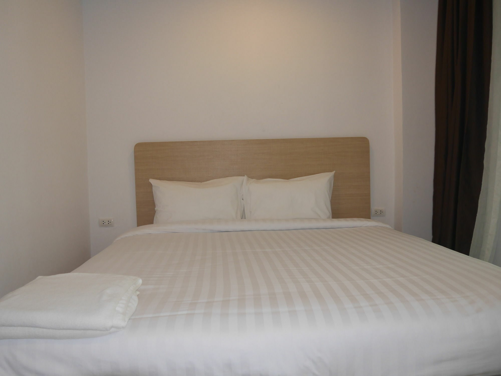 Darisa Apartment Service Patong Luaran gambar
